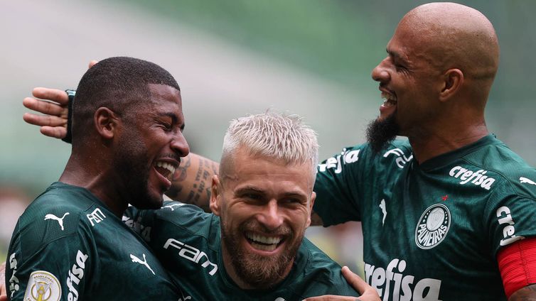 [Palmeiras e Botafogo empatam em 1 a 1 no Brasileirão]