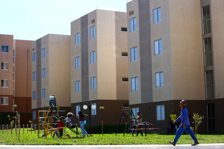 Adesão de municípios a programa de regularização fundiária começa hoje