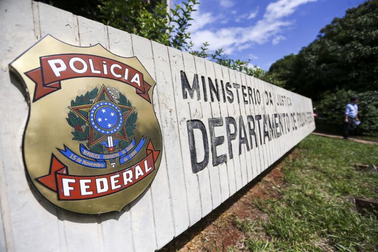 Pandemia leva PF a adiar concurso para preencher 1,5 mil vagas