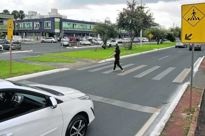 Detran vai iluminar 4,2 mil faixas de pedestres em todo o DF