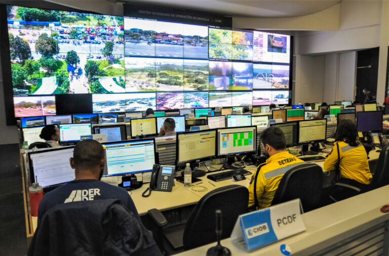 Câmeras de videomonitoramento reforçam segurança no Distrito Federal