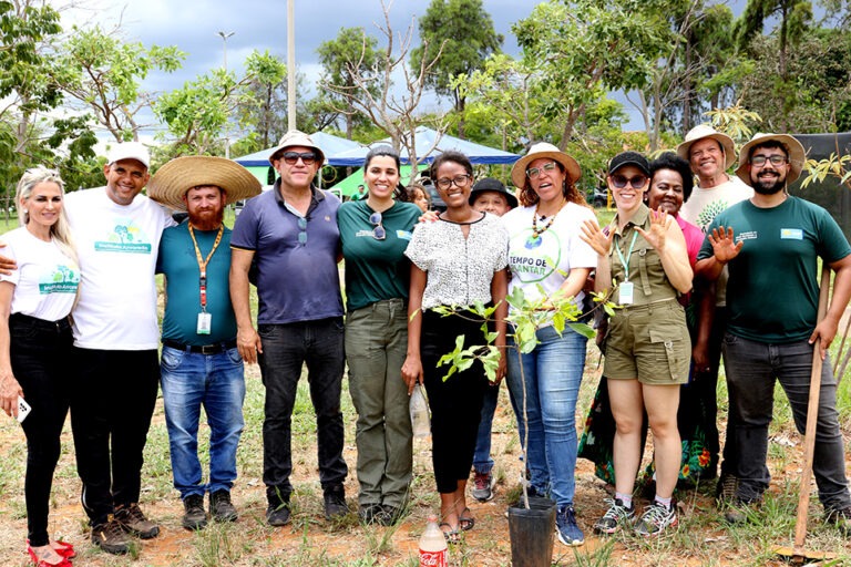 Tempo de Plantar: Iniciativa ambiental reúne voluntários no Parque Ezechias Heringer, no Guará II