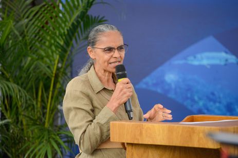 Rio de Janeiro (RJ), 24/01/2024 -  A ministra do Meio Ambiente e Mudança do Clima, Marina Silva durante lançamento da iniciativa do Banco Nacional de Desenvolvimento Econômico e Social, BNDES AZUL, no navio de pesquisa da Marinha do Brasil, atracado na Praça Mauá, no Rio de Janeiro. Foto: Tomaz Silva/Agência Brasil