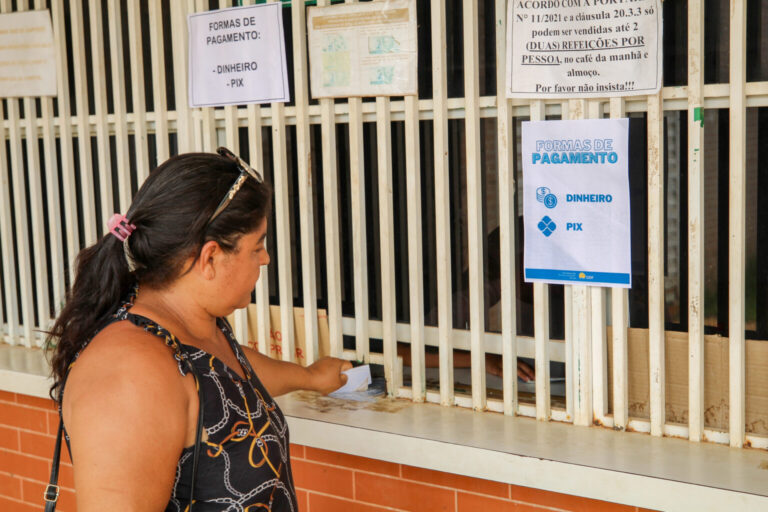 Restaurantes comunitários passam a aceitar Pix como forma de pagamento