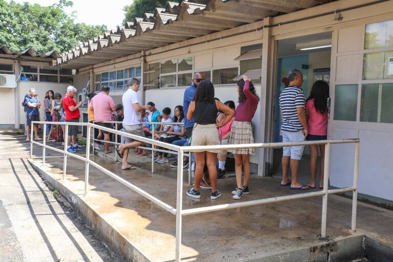 Distrito Federal alcança marca notável de quase 10 mil doses da vacina contra dengue