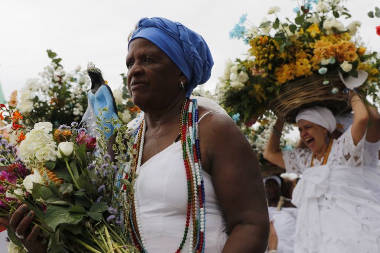 Rio de Janeiro (RJ) 02/02/2024 – Celebração ao Dia de Iemanjá, na praia do Arpoador. Foto: Fernando Frazão/Agência Brasil