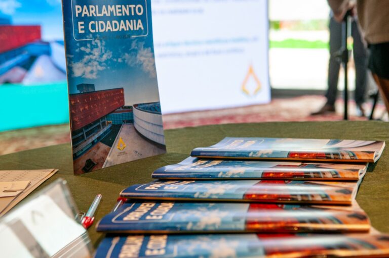 Nova revista parlamentar leva conhecimento técnico ao cidadão do Distrito Federal