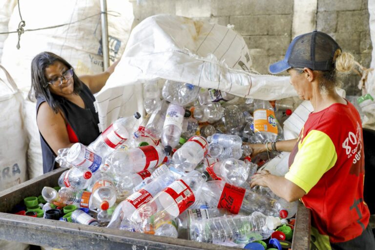 GDF amplia repasses às cooperativas e proporciona dignidade aos catadores de recicláveis