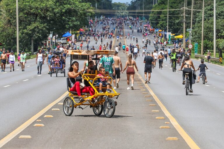 Câmara Legislativa debate manutenção de atividades culturais e comerciais no Eixão