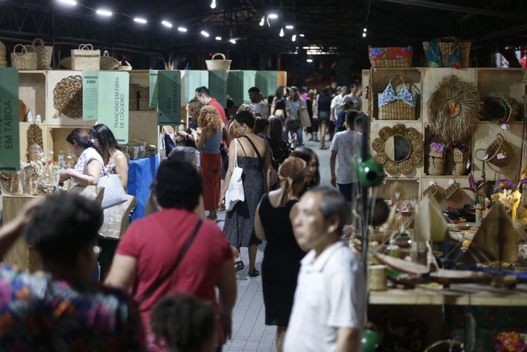 São Paulo (SP)  13/09/2024 Festival da tradicional cultura paulistana, REVELANDO SP acontece no Parque da Água Branca com a participação de 88 municipios com stands de artesanato e culinária.

Foto: Paulo Pinto/Agencia Brasil