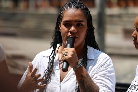 Rio de Janeiro (RJ), 14/03/2025 – A filha de Marielle Franco, Luyara Santos fala durante ato em memória de Marielle Franco e Anderson Gomes, na Praça Mário Lago, no centro do Rio de Janeiro. Foto: Tomaz Silva/Agência Brasil