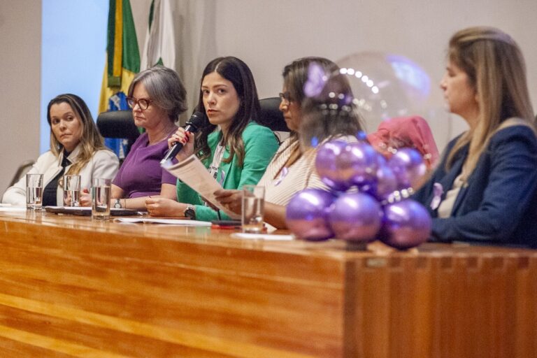 Câmara Legislativa debate políticas públicas para pacientes com lúpus em simpósio especial