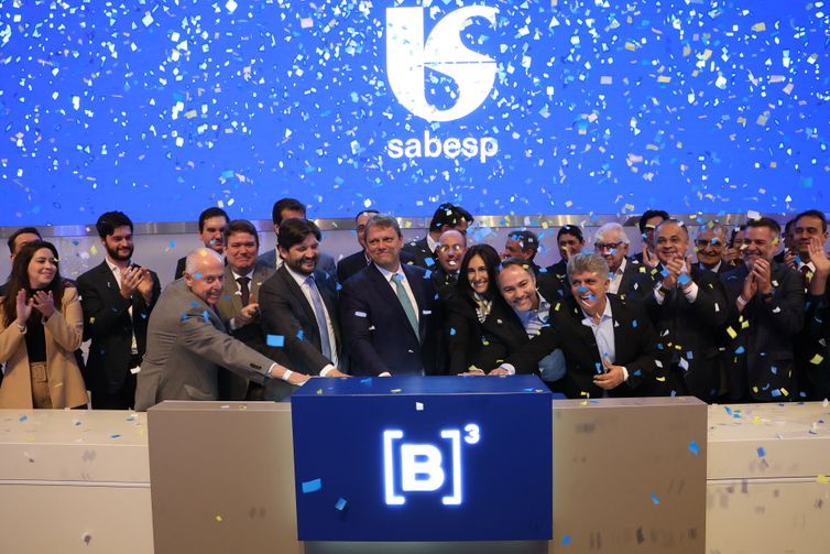 Rovena Rosa/Agência Brasil São Paulo (SP), 23/07/2024 - Cerimônia de privatização da Sabesp na Bolsa de Valores de São Paulo - B3. Foto: Rovena Rosa/Agência Brasil
