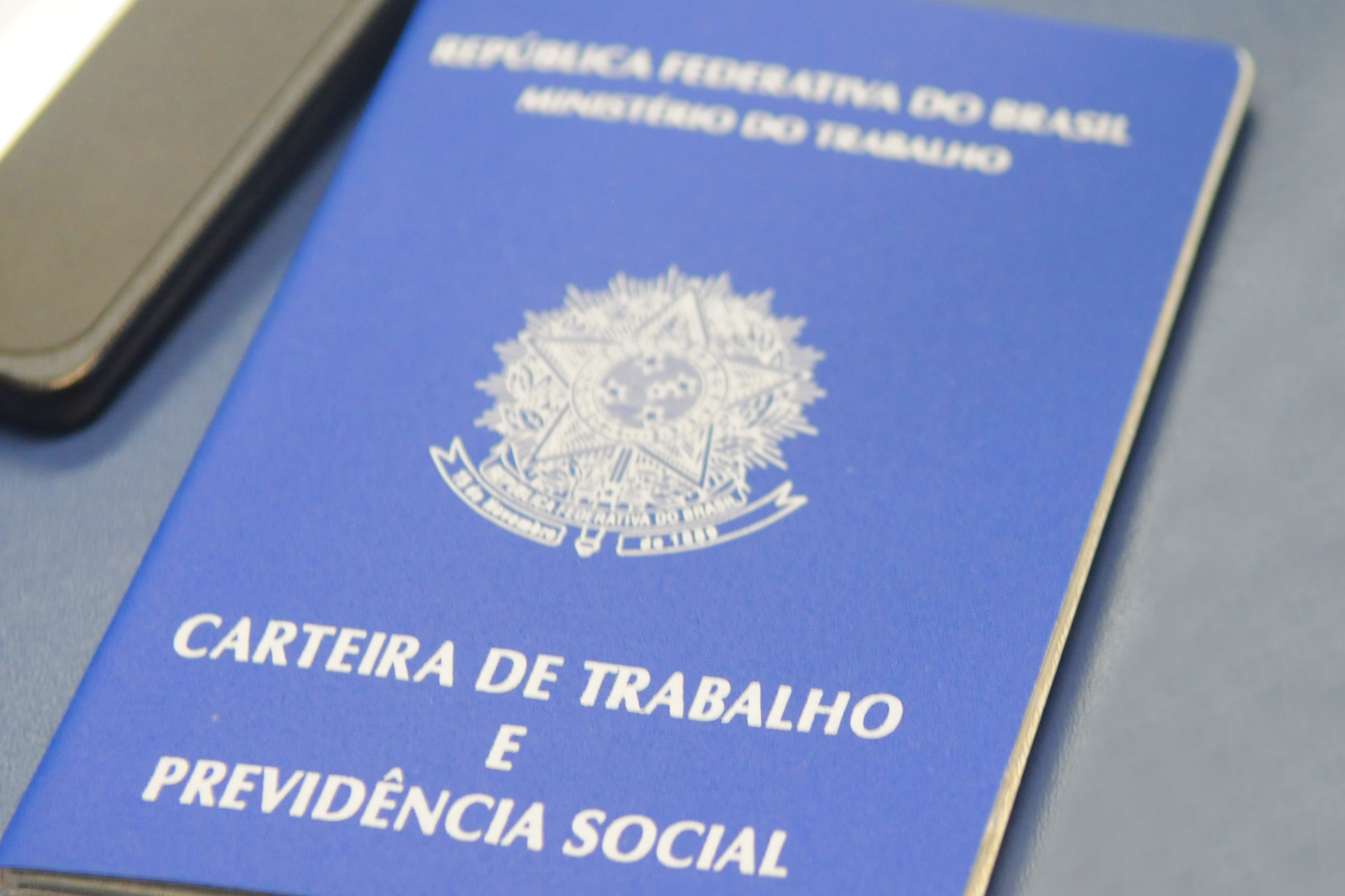 Agências do trabalhador têm 700 vagas de emprego disponíveis nesta terça (26)
