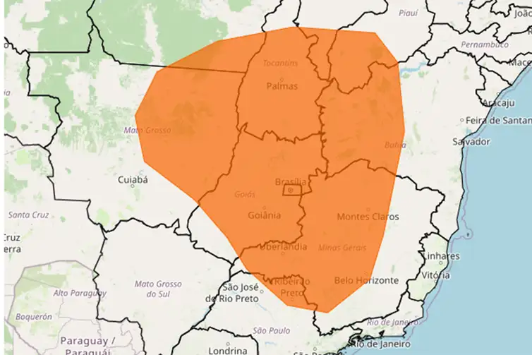 Brasília (DF), 25/08/2025 - Alerta laranja do inmet sobre baixa umidade. INMET publica aviso iniciando em: 25/08/2025 12:00. Umidade relativa do ar variando entre 20% e 12%. Risco de incêndios florestais e à saúde. Ressecamento da pele, desconforto nos olhos, boca e nariz. Foto: Inmet/Divulgação