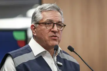 José Cruz/Agência Brasil Brasília (DF), 30/09/2025 – O ministro Alexandre Padilha (Saúde), durante entrevista para falar sobre os casos de bebidas alcoólicas adulteradas com metanol, agora concentradas no estado de São Paulo, devem transcender os limites do estado.
Foto: José Cruz/Agência Brasil