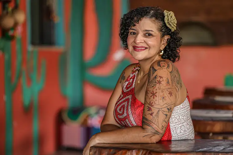 Soure (PA), 09/010/2025 -  Lana Correia, proprietária do Café da Dona Bila, em Soure. Foto: Marcelo Camargo/Agência Brasil