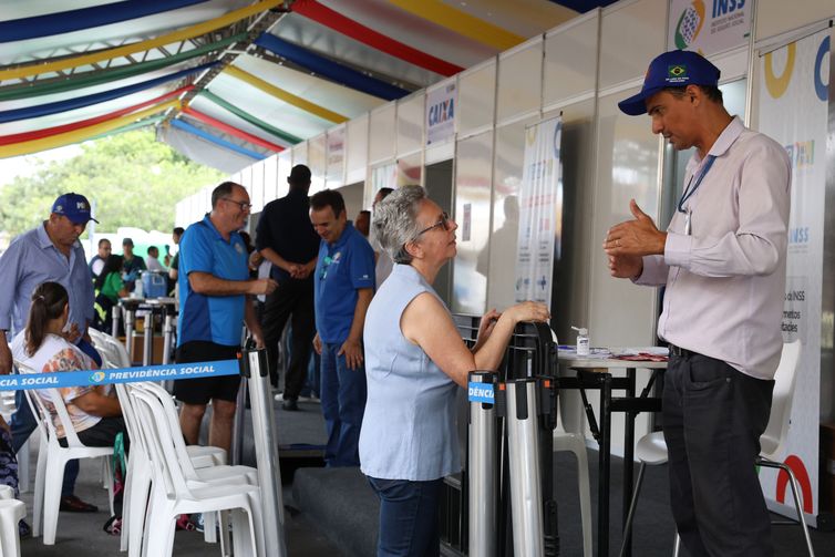 São Paulo (SP), 20/12/2015 - Segunda edição do Governo do Brasil na Rua, mutirão que oferece serviços públicos gratuitos, em Heliópolis. Foto: Rovena Rosa/Agência Brasil
