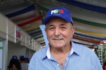 São Paulo (SP), 20/12/2015 - O músico Paulo de Ângelo participa da segunda edição do Governo do Brasil na Rua, mutirão que oferece serviços públicos gratuitos, em Heliópolis. Foto: Rovena Rosa/Agência Brasil