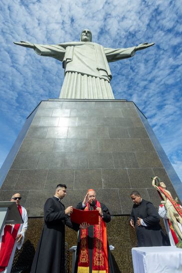 Guilherme Silva/Santuário Cristo Redentor Rio de janeiro (RJ), 16/01/2026 - Imagem peregrina do padroeiro do Rio visita o Cristo Redentor. Foto: Guilherme Silva/Santuário Cristo Redentor