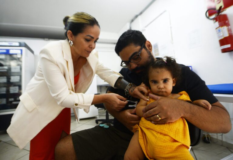 Cobertura vacinal insuficiente coloca crianças do DF em alerta contra febre amarela