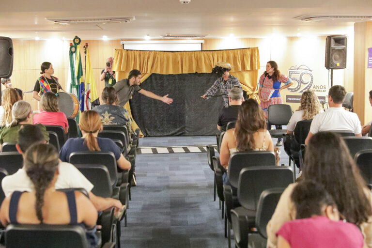 Detran-DF capacita quase 300 professores para reforçar educação no trânsito nas escolas